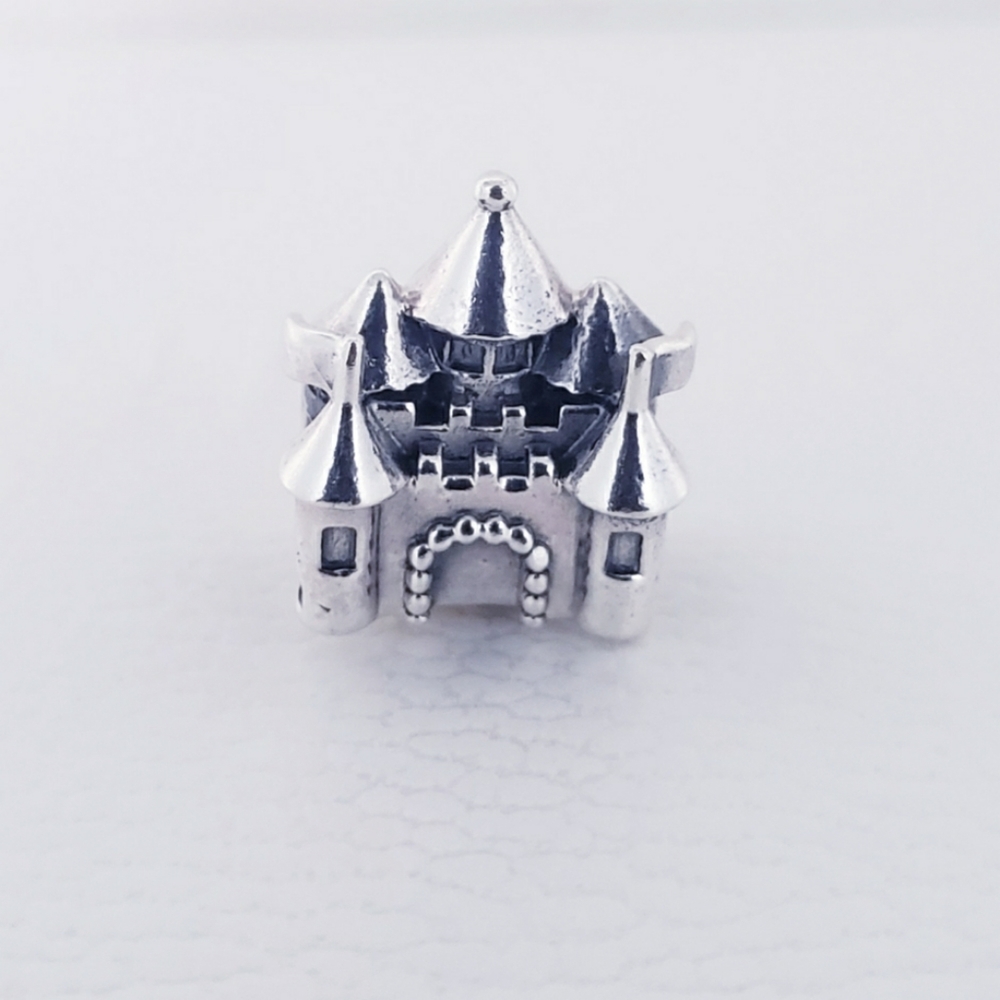 💫 Authentic Pandora ⭐️RETIRED⭐️  FAIRYTALE CASTLE CHARM/ With 14k GOLD